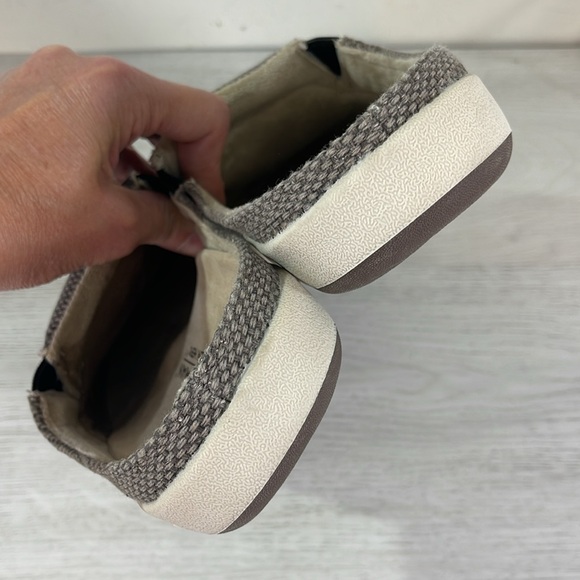 NWOT Gecko Man by Walk Hero Slip On Shoes - Picture 7 of 10